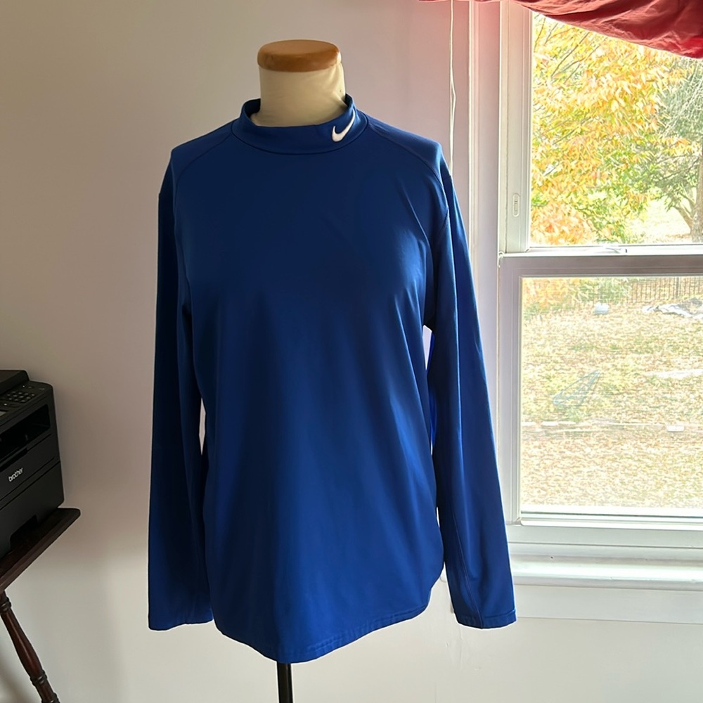 Blue Nike dri-fit layer